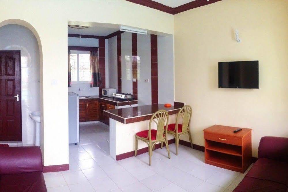 Prestige Leisure Hotel อึมทวาปา ภายนอก รูปภาพ